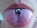 Coca Cola Zero patrocina piercings en las lenguas de los brasileños