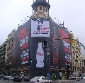 Coca-Cola Zero instala en Madrid la primera lona-vending promocional