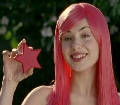 Elpozo vincula su gama Bienstar al color rosa en su nueva campaña de TV