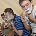 La Toja promociona sus nuevos geles batiendo un record Guinness