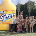 Fuerte campaña on y off de Sunny Delight dirigida a los adolescentes