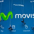 Coreografía vertical y hologramas para presentar la nueva Movistar