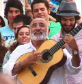 Matutano lanza una nueva gama de frutos secos apoyada en un spot con Peret