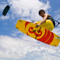 J&B vuelve a vincularse al deporte con un campeonato de Kitesurf 