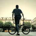 Adidas invita a los usuarios a un evento callejero con un vídeo interactivo 