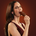 Magnum elige nueva embajadora para celebrar su veinte aniversario