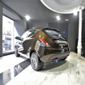 Lancia promociona su nuevo Ypsilon con un showroom virtual y una tienda efímera
