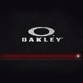 Oakley une película y juego conectado con Facebook en su nueva acción
