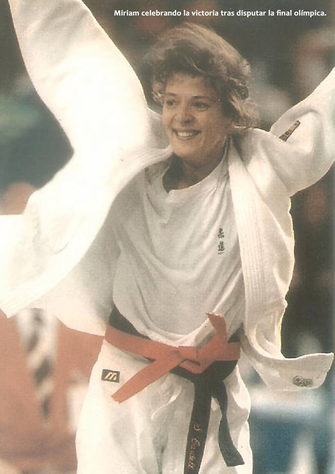 Blasco, tras ganar la final olímpica de 1992. Foto: Club de Judo Miriam Blasco. Blasco, tras ganar la final olímpica de 1992. Foto: Club de Judo Miriam Blasco.