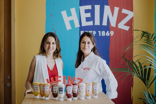 María Lucía Scenna, Brand Build and Innovation Manager Iberia de Heinz, y Anna María Tengo, Chez Heinz del evento María Lucía Scenna, Brand Build and Innovation Manager Iberia de Heinz, y Anna María Tengo, Chez Heinz del evento