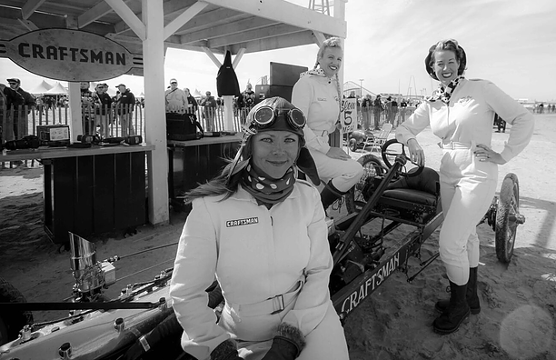 Combs, en primer término, participando, junto a otras compañeras, en The Race of Gentlemen. Combs, en primer término, participando, junto a otras compañeras, en The Race of Gentlemen.