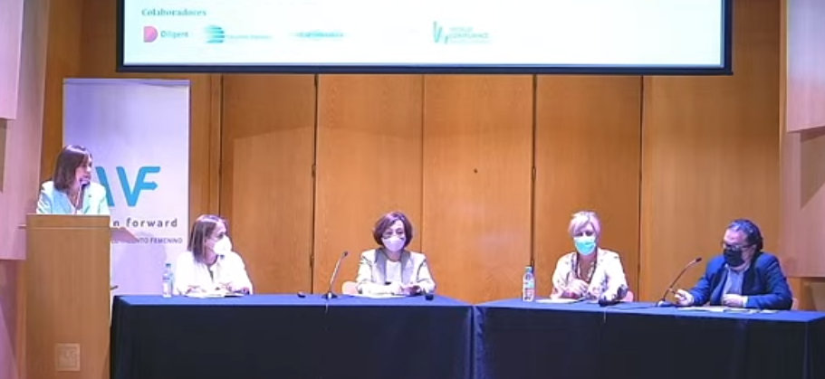 De izquierda a derecha, Charo Izquierdo, Paloma Zamorano, Esther Valdivia, Marta Pastor e Ignacio Quintana. De izquierda a derecha, Charo Izquierdo, Paloma Zamorano, Esther Valdivia, Marta Pastor e Ignacio Quintana.