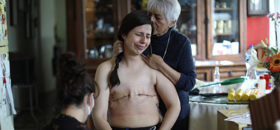 ‘Jódete cáncer’: la imagen con la que Sáshenka Gutiérrez ha ganado el Premio Ortega y Gasset