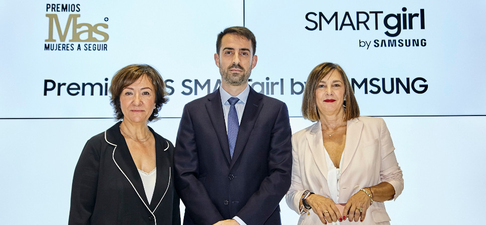 De izquierda a derecha, Esther Valdivia (MAS), Alfonso Fernández (Samsung) y Charo Izquierdo (MBFWM) De izquierda a derecha, Esther Valdivia (MAS), Alfonso Fernández (Samsung) y Charo Izquierdo (MBFWM)