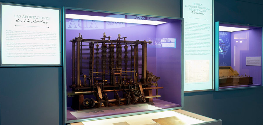 Reproducción del fragmento de la Máquina Analítica en la exposición de Fundación Telefónica Reproducción del fragmento de la Máquina Analítica en la exposición de Fundación Telefónica