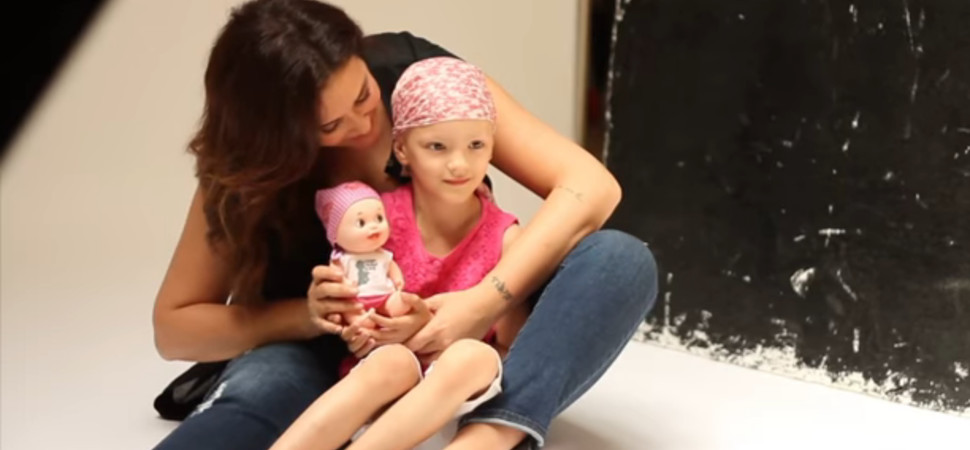 amazon muñeca cancer niños