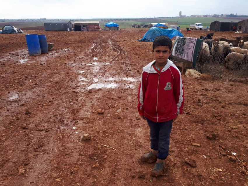 Un niño en un campamento en la ciudad de Idlib, situadada al noroeste del país Un niño en un campamento en la ciudad de Idlib, situadada al noroeste del país